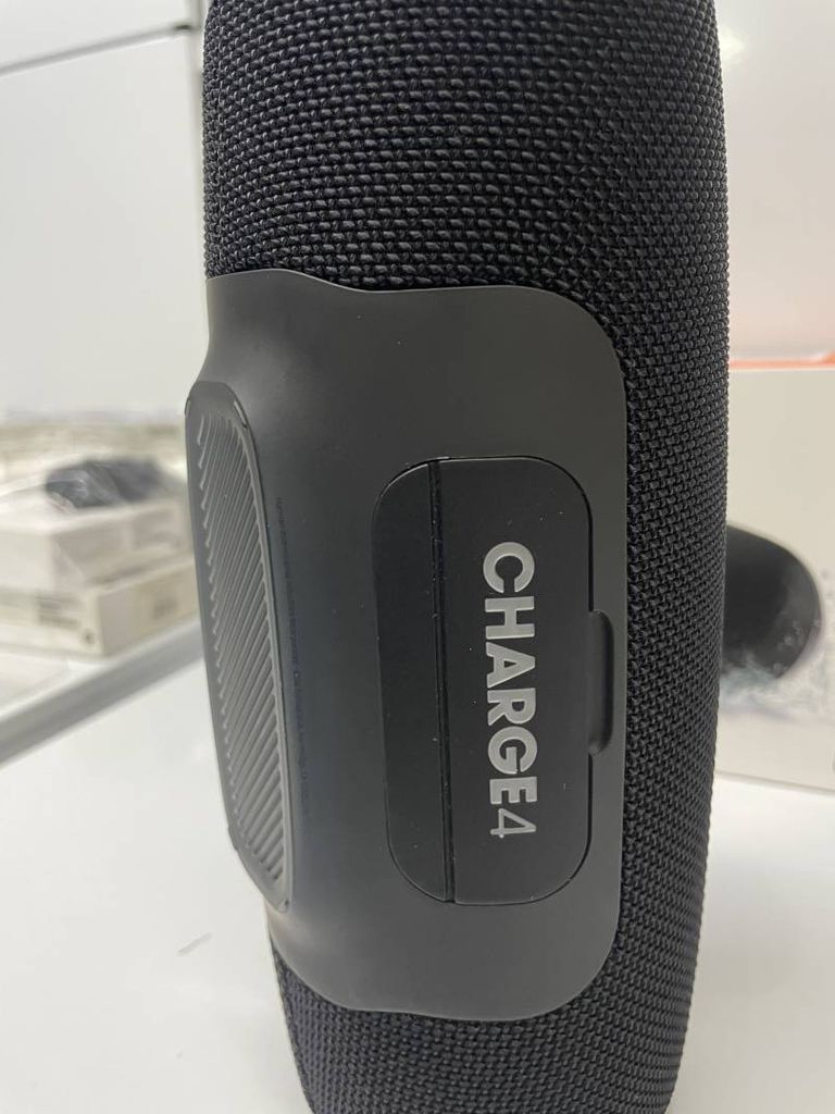 Jbl Charge 4 Black (JBLCHARGE4BLK)