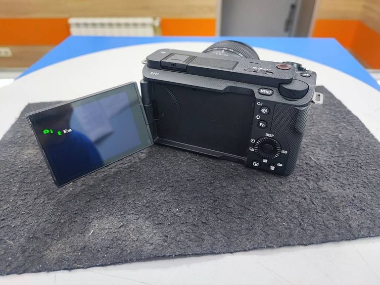 Оголошення Sony zv-e1 kit 28-60mm Б/У