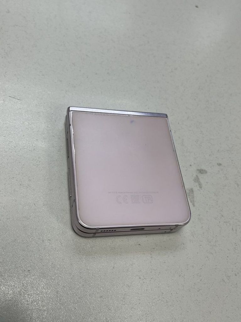 Дешево Samsung Galaxy Flip3 5G SM-F7110 8/256GB Black з ломбарду