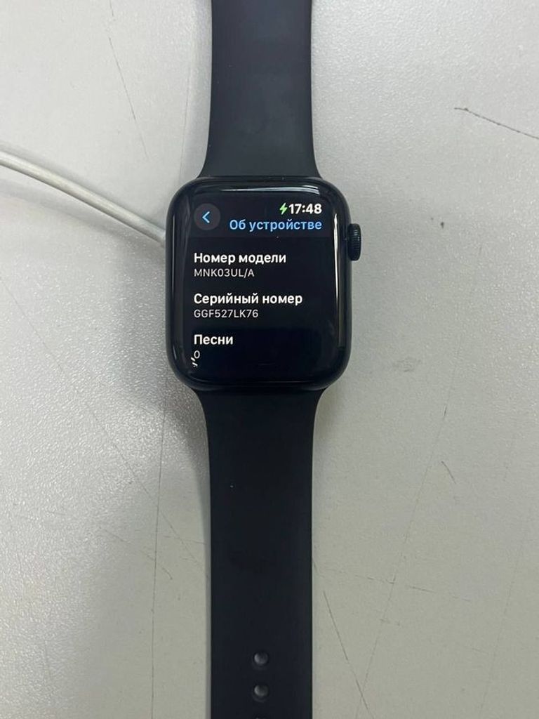 Оголошення Apple watch se 2 gps 44mm aluminum case with sport Б/У