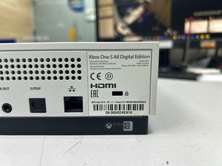 Объявление Microsoft Xbox One S 1TB Б/У
