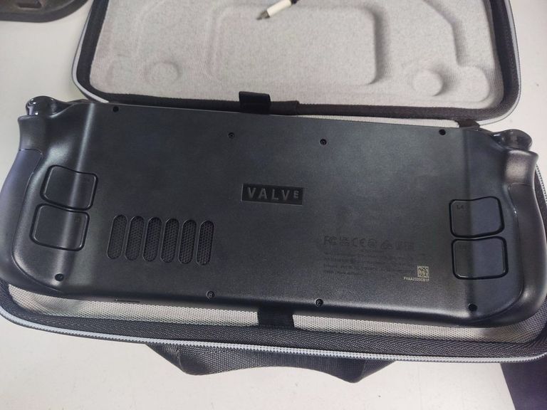 Дешиво Valve Steam Deck 512 GB с ломбарда