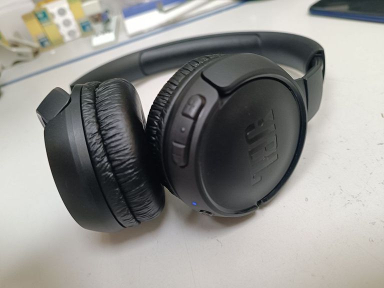 Дешиво Jbl tune 510bt с ломбарда