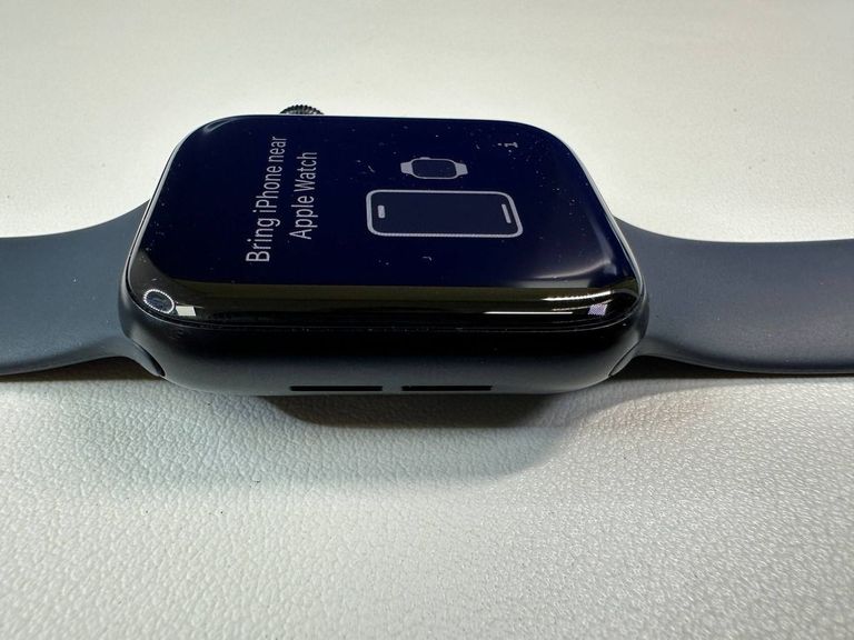 Apple watch se 2 gps 44mm aluminum case with sport Код:01-200755928. Изображение 12