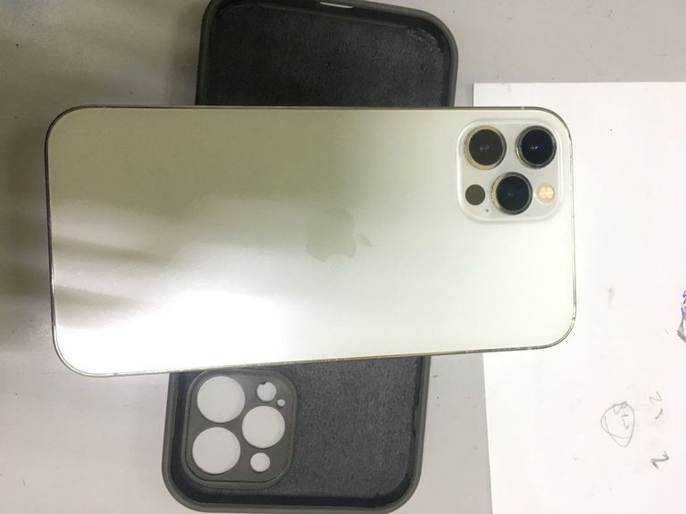 Дешево Apple iPhone 12 Pro 512GB Pacific Blue (MGMX3/MGM43) з ломбарду