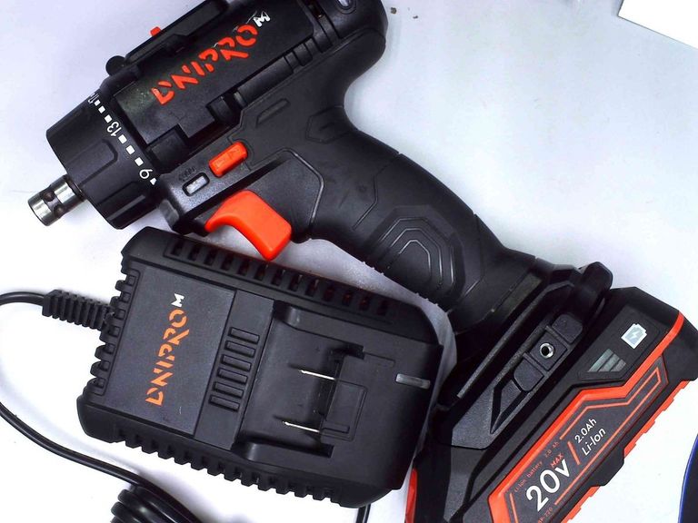 Купити Dnipro-M cd-218q 1акб 2ah зп Б/У