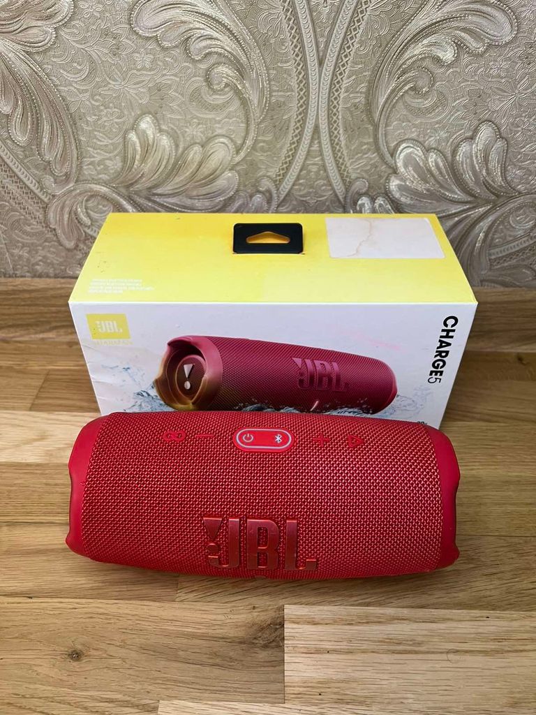 Купити Jbl Charge 5 Red (JBLCHARGE5RED) Б/У