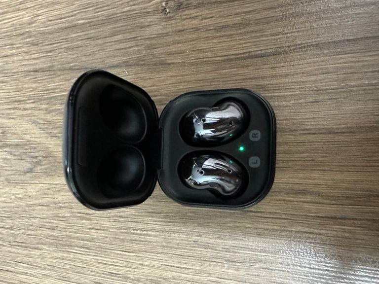 Объявление Samsung galaxy buds live Б/У