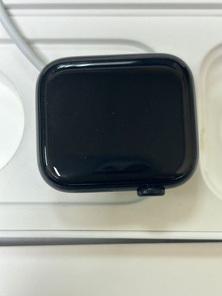 Объявление Apple watch se 2 gps 44mm aluminium case Б/У