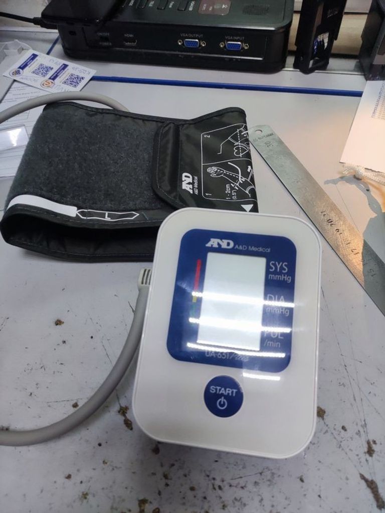 Оголошення A&D ua-651 plus Б/У