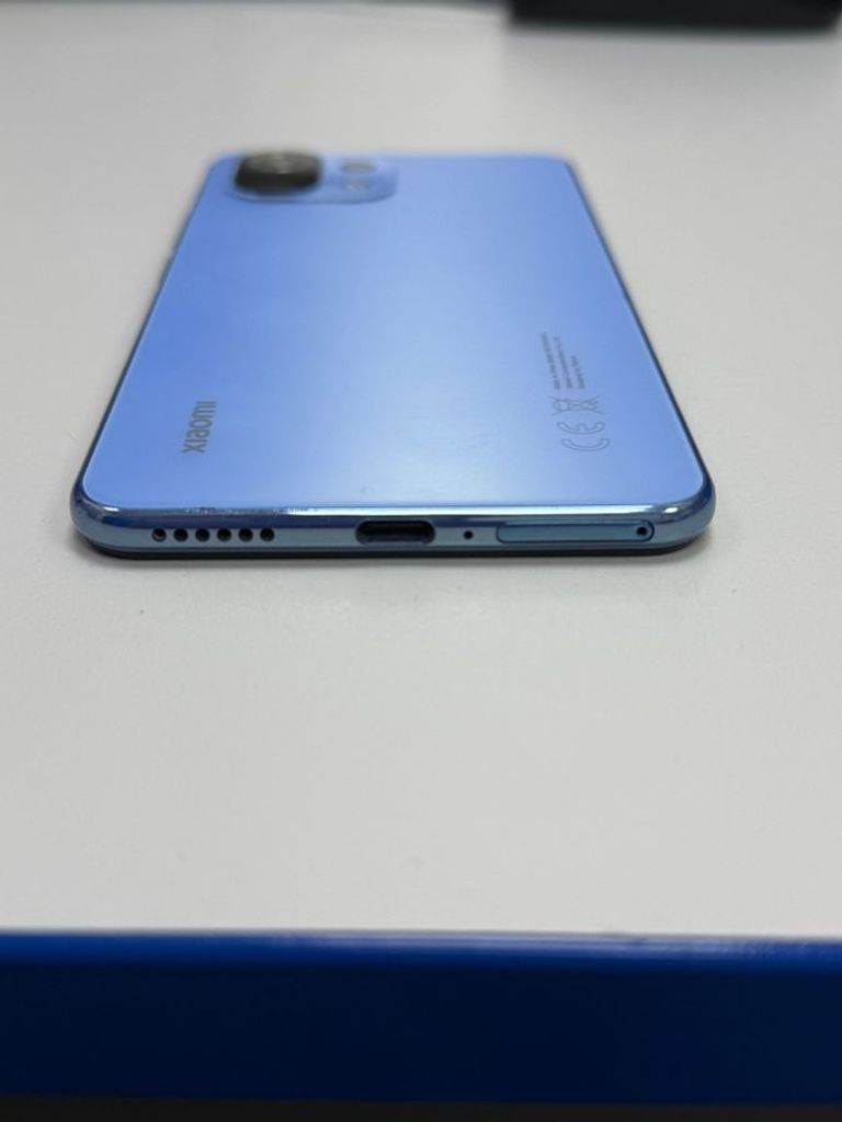 Дешиво Xiaomi mi-11 lite 6/64gb с ломбарда
