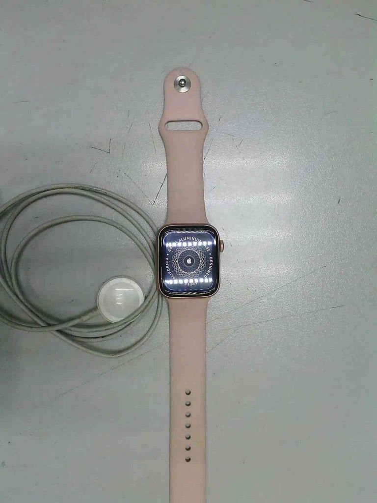 Купити Apple watch se gps 44mm aluminum case a2352 Б/У