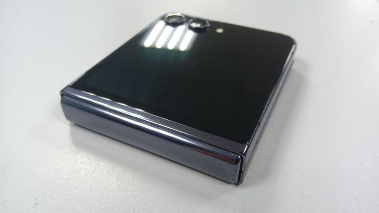 Распродажа Samsung galaxy flip5 sm-f7310 8/256gb, продавец Техноскарб