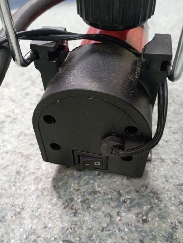 Дешиво Штурмовик AC-27 с ломбарда