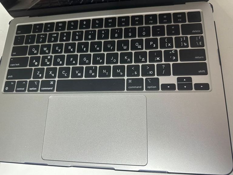 Apple macbook air 13.6'' a3113/m3/ram8gb/ssd256gb/gpu 8 core Код:01-200832818. Зображення 5