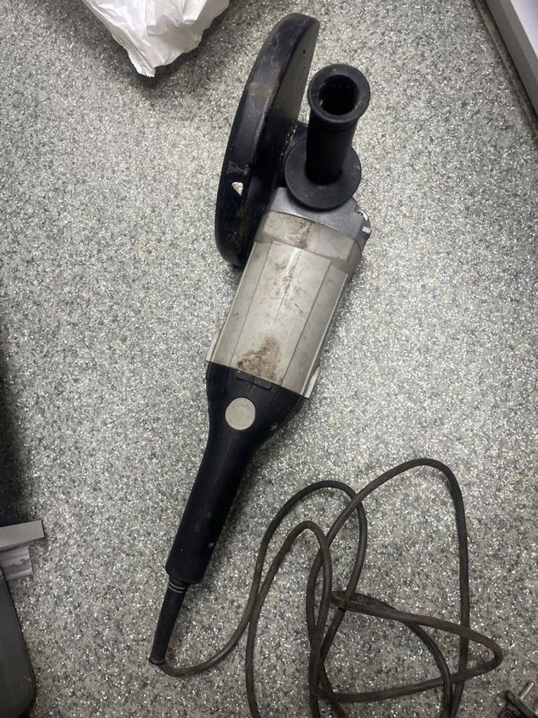 Оголошення Интерскол ушм-230/2100m Б/У