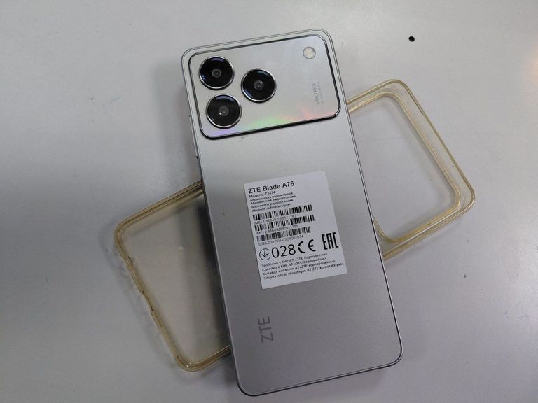 Купити Zte Blade A76 4/128GB Gray Б/У