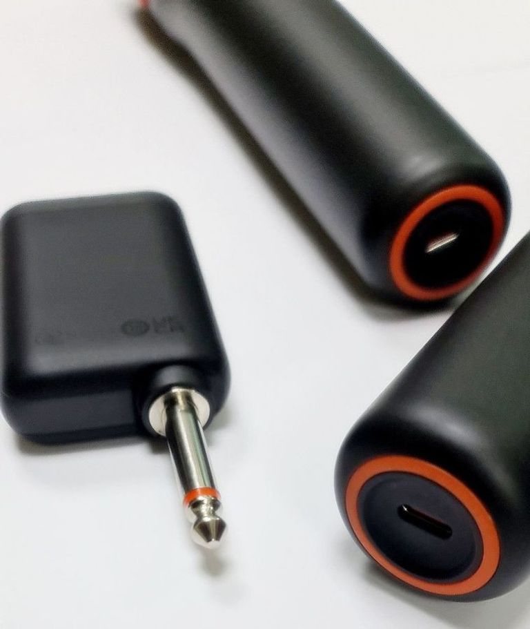 Дешево Jbl PartyBox Wireless Mic (JBLPBWIRELESSMIC) з ломбарду