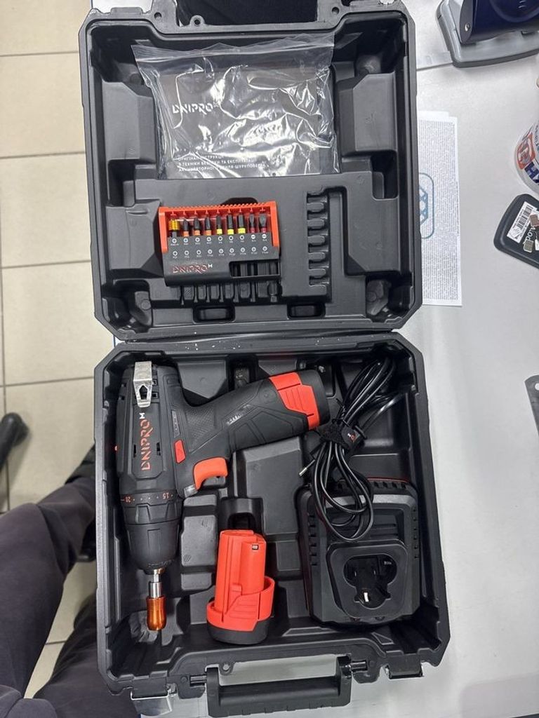 Дешево Dnipro-M cd-12cx compact з ломбарду