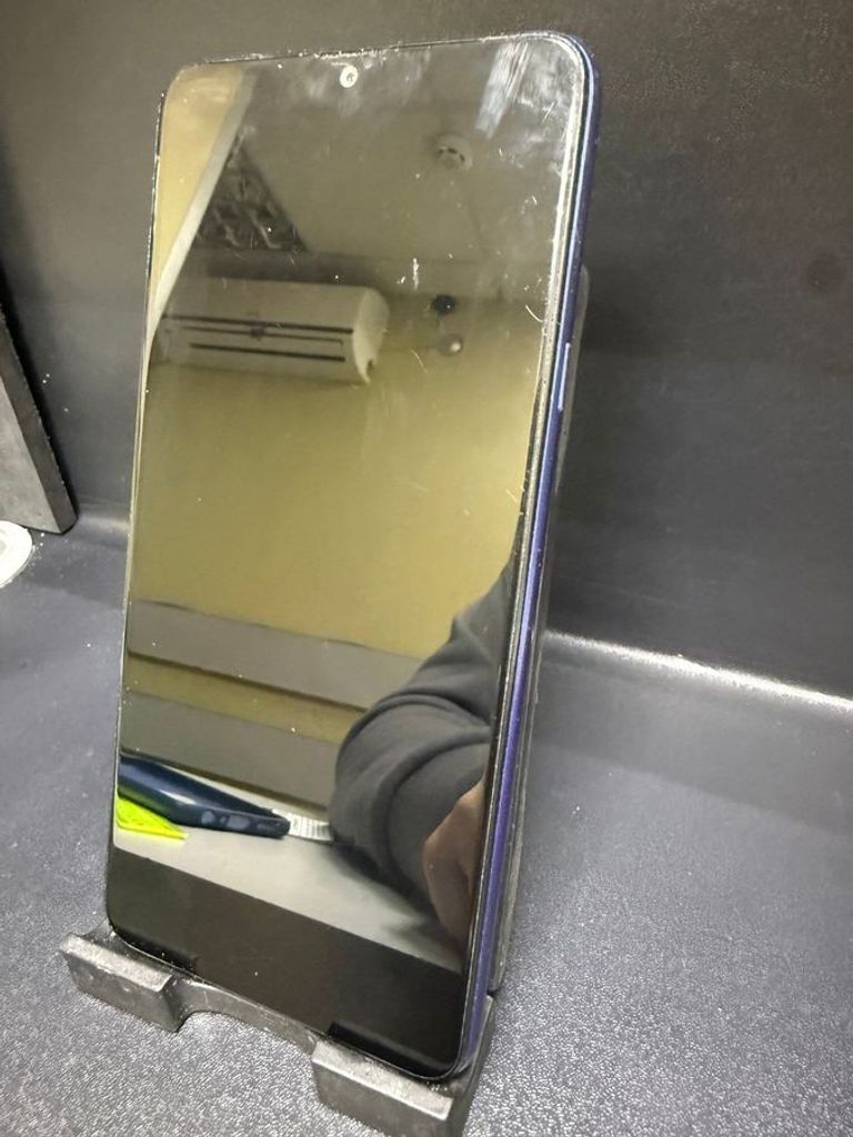 Оголошення Samsung galaxy a20s 2019 a207f 3/32gb Б/У