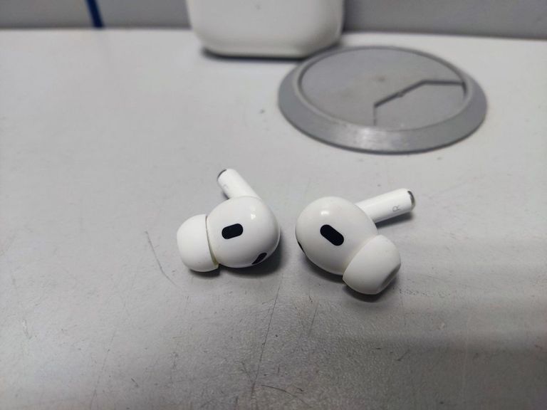 Apple airpods pro 2nd generation with magsafe charging case usb-c Код:01-200884481. Зображення 5