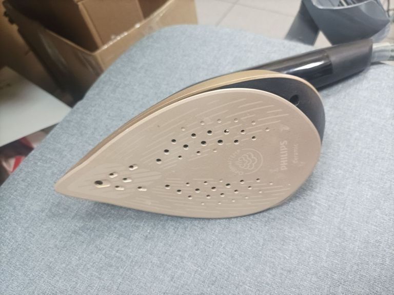 Распродажа Philips All-in-One Ironing Solutions All-in-One 8500 Series AIS8540/80, продавец Техноскарб