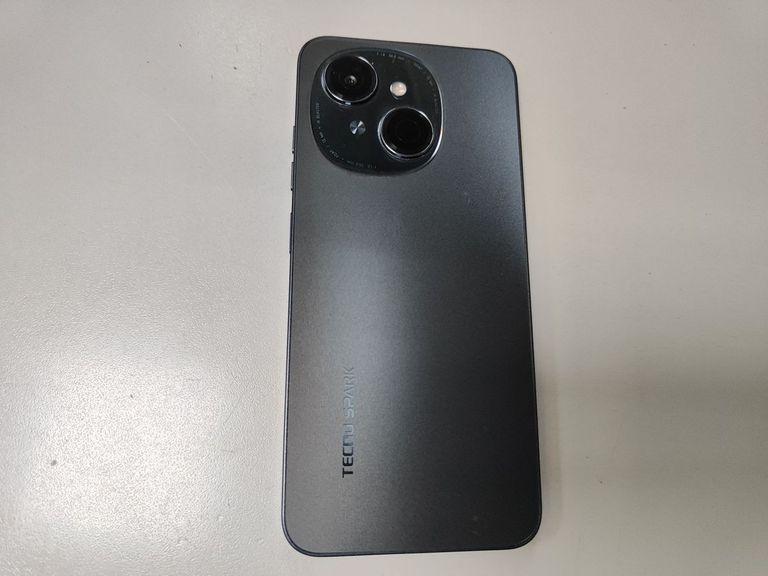 Купити Tecno spark go 1 kl4 3/64gb Б/У