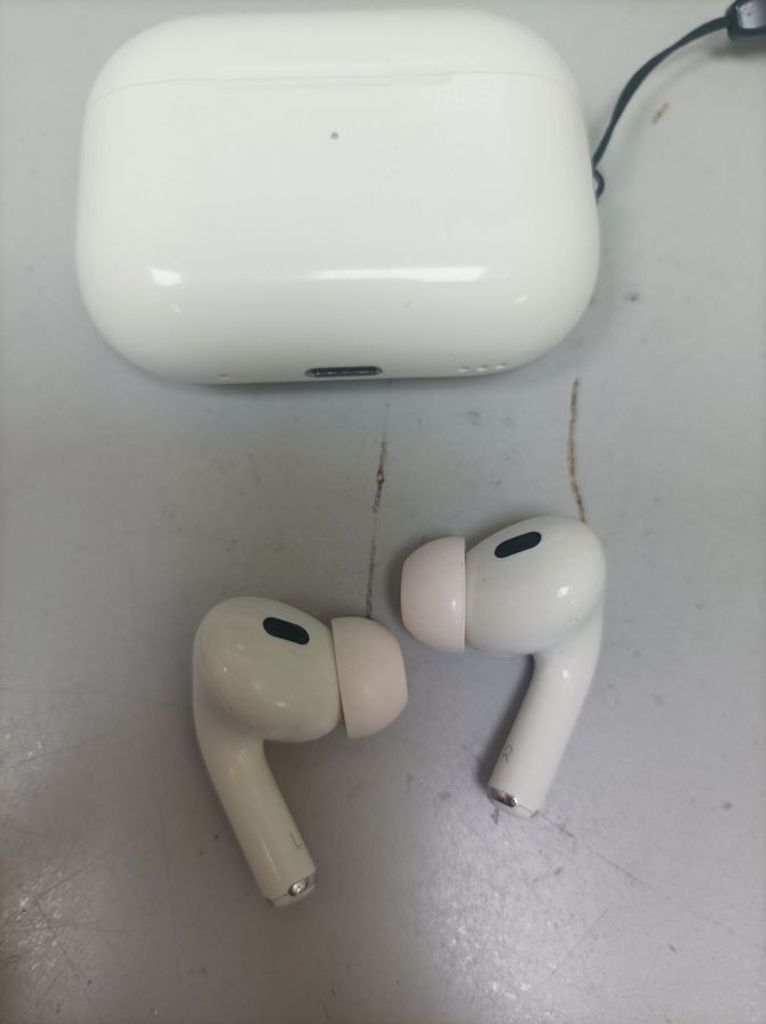 Купити Apple airpods pro 2nd generation Б/У