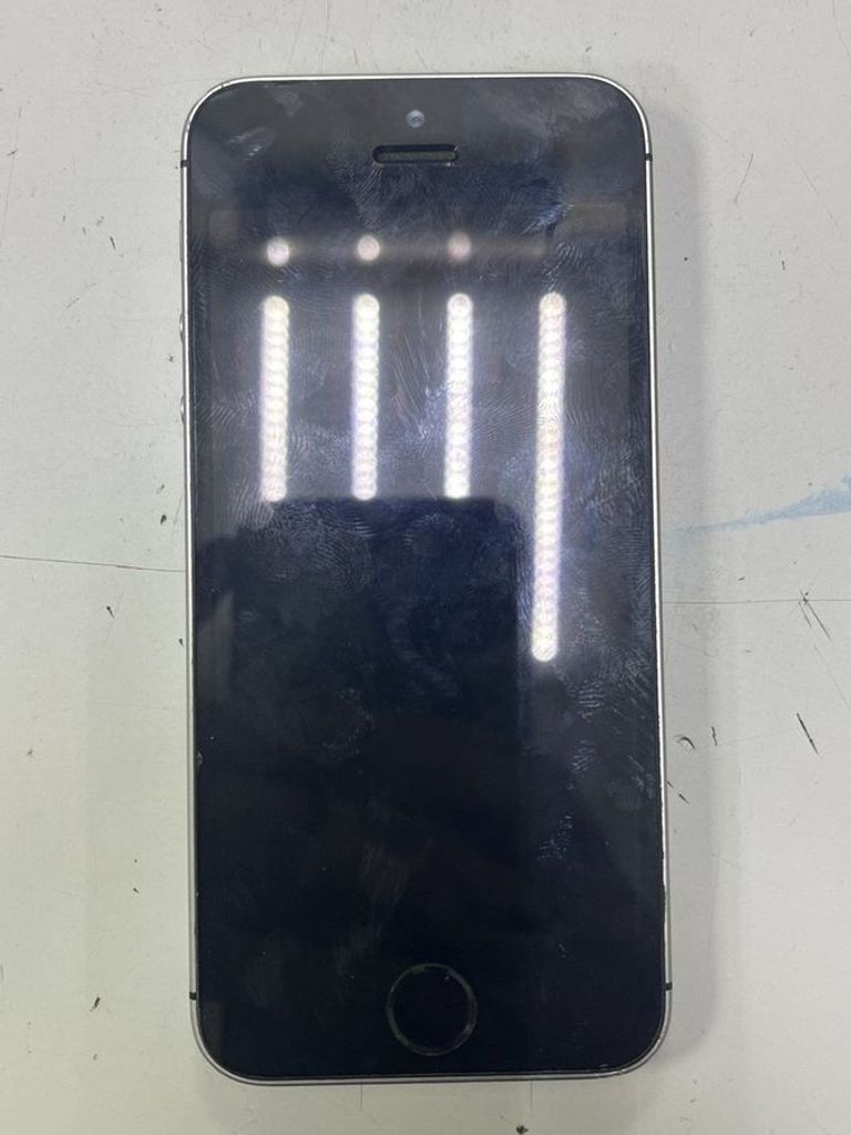 Купити Apple iphone se 1 32gb Б/У