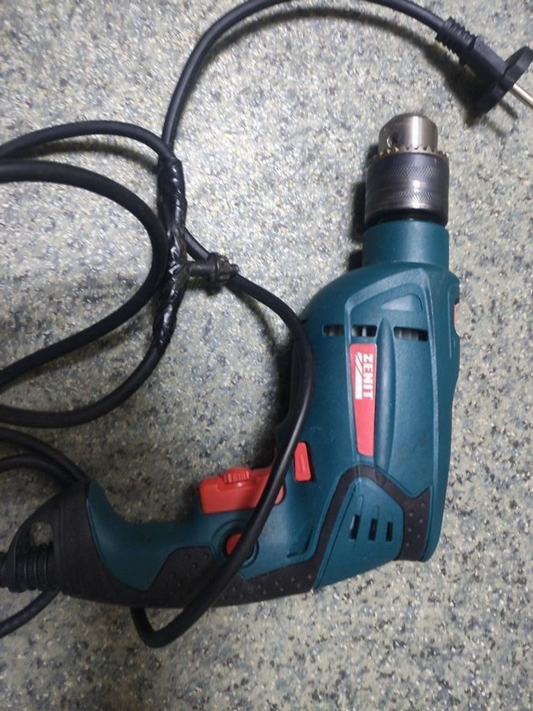 Дешиво Зенит ЗД-820 с ломбарда