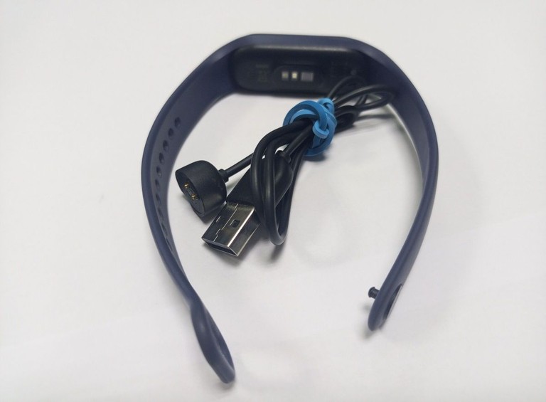 Купить Xiaomi mi smart band 6 black Б/У