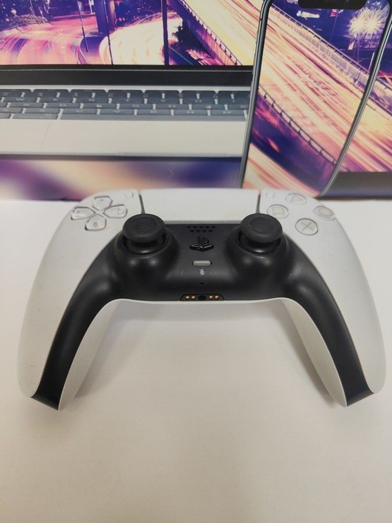 Sony PlayStation 5 825GB Код:01-200940637. Зображення 6