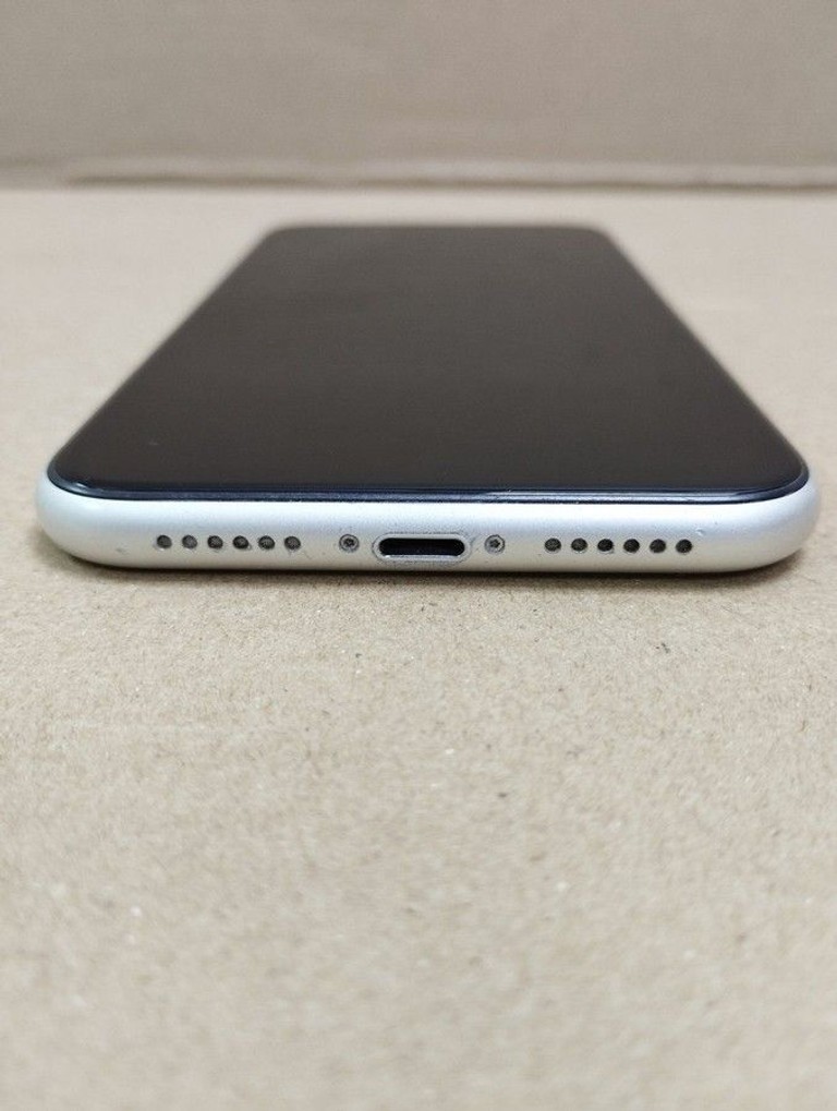 Розпродаж Apple iphone 11 64gb, продавець Техноскарб