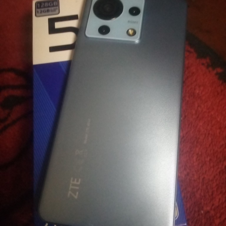 Дешиво Zte Blade V50 Vita 6/128GB Blue с ломбарда