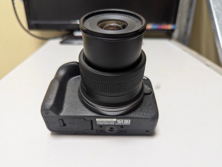 Дешево Canon eos r50 kit rf-s 18-45mm is stm з ломбарду