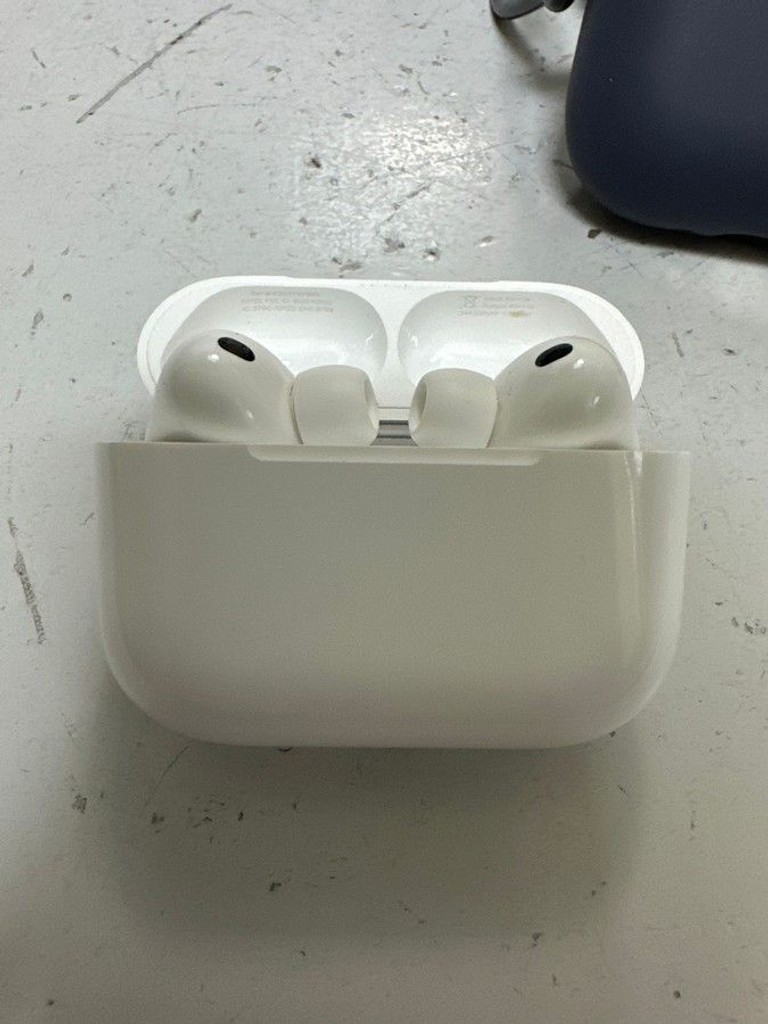 Купити AirPods Pro 3 Б/У