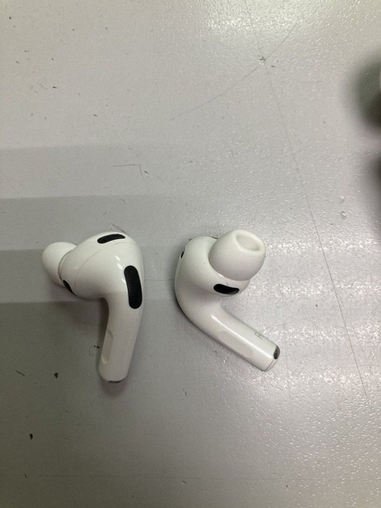 Дешево AirPods Pro 3 з ломбарду