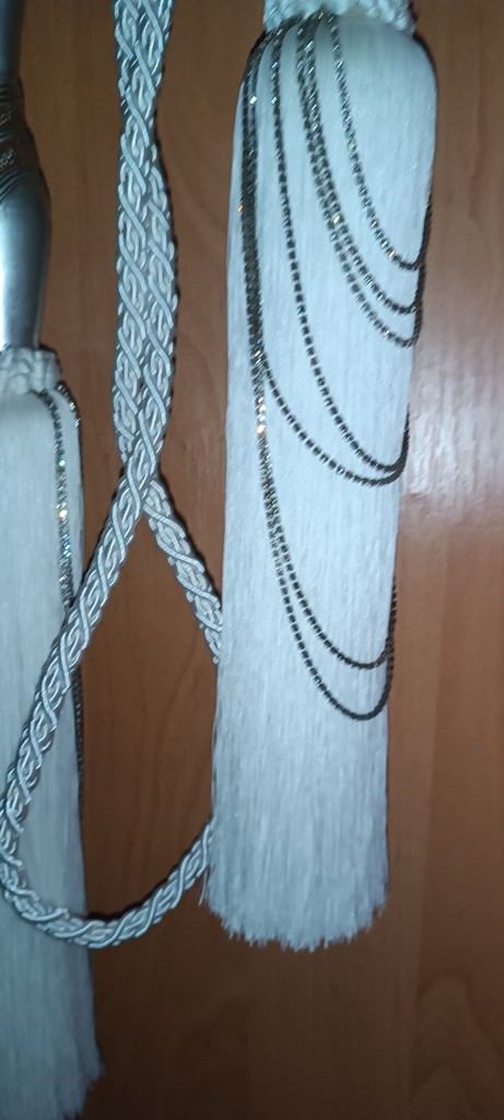 Дешево Китиці  з ломбарду