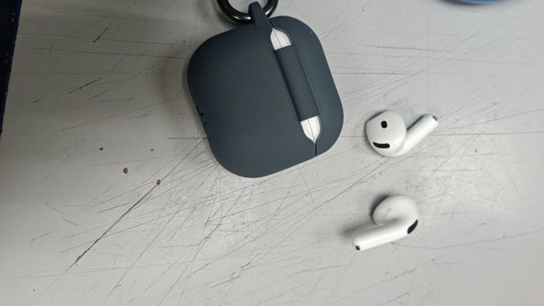 Оголошення Apple airpods 4 with active noise cancellation Б/У