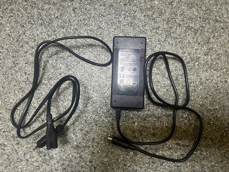 Yadea KS3 Код:01-200972709. Зображення 9
