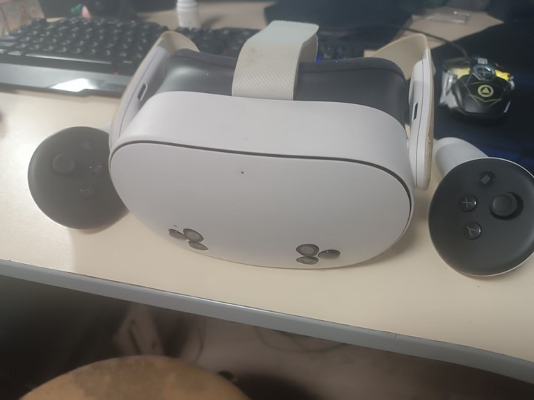 Дешиво meta oculus quest 3s с ломбарда