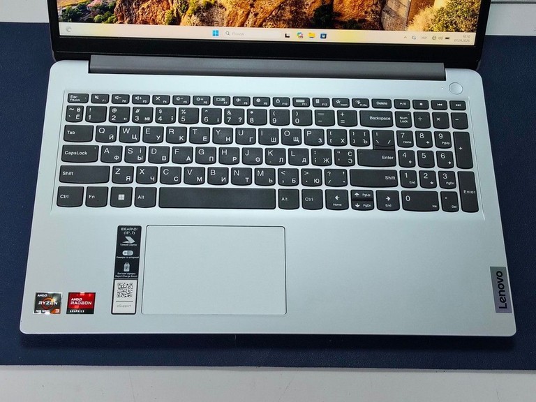 Дешево Lenovo 15/ryzen 3 7320u ddr5/16gb ddr5/hdd *відсутній/ssd 512 gb/*інтегрована з ломбарду