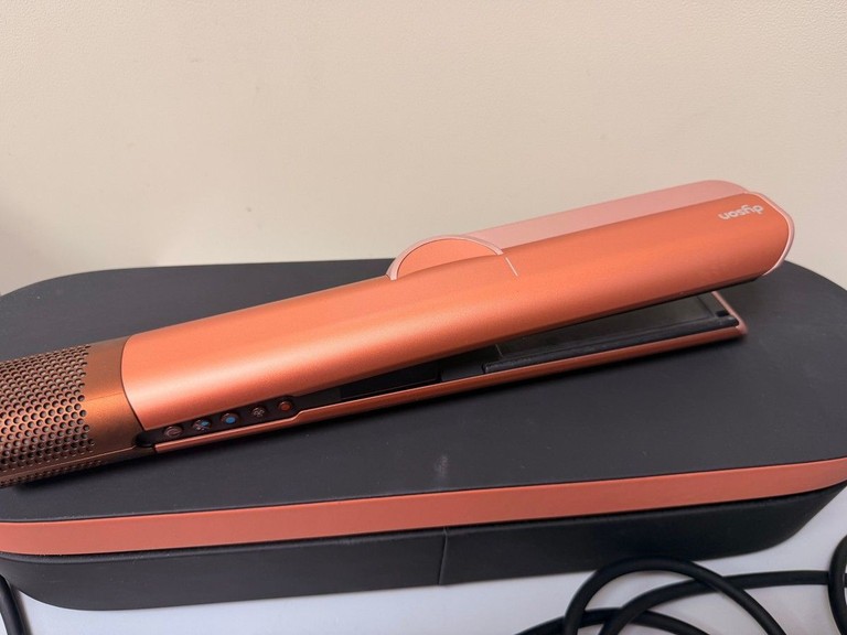 Оголошення Dyson Airstrait HT01 Amber Silk (143343-01) Б/У