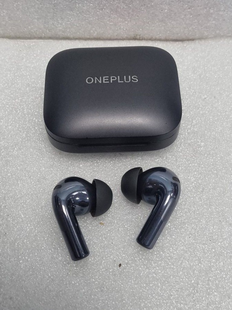 Оголошення Oneplus buds 3 Б/У