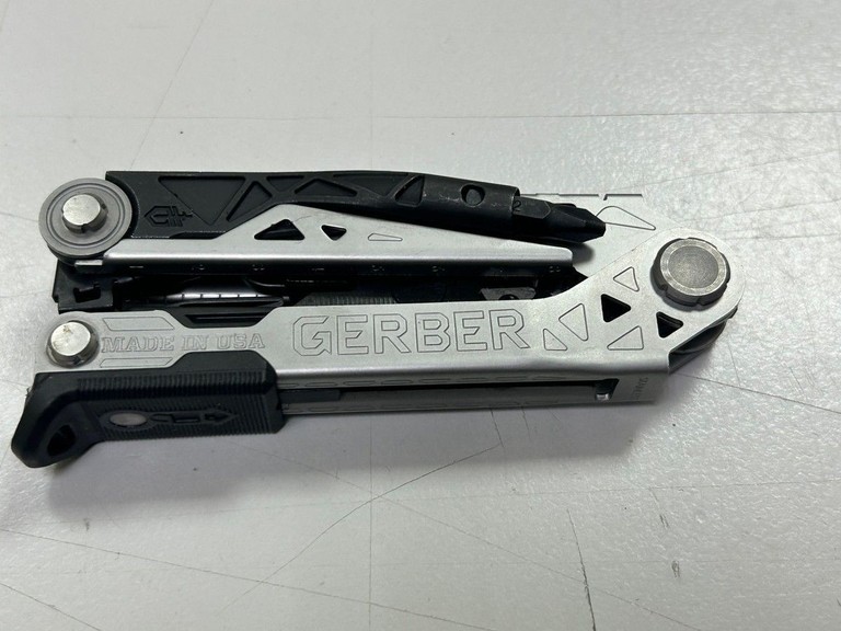 Дешиво Gerber Center-Drive Multi-Tool (30-001193) с ломбарда