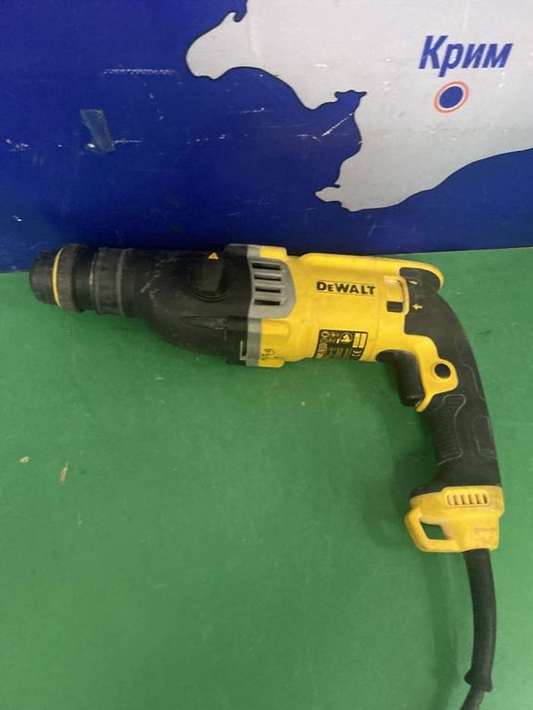 Dewalt D25143K