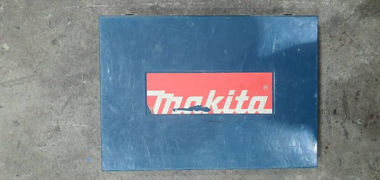 Makita 6906