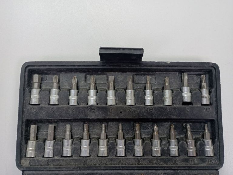 Дешево Intertool 46 предметів з ломбарду