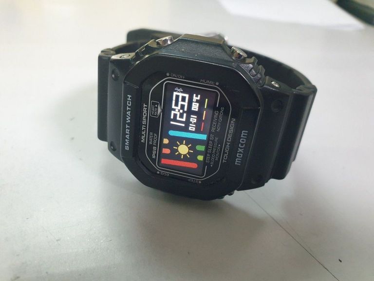 Купить Maxcom fw22 classic Б/У