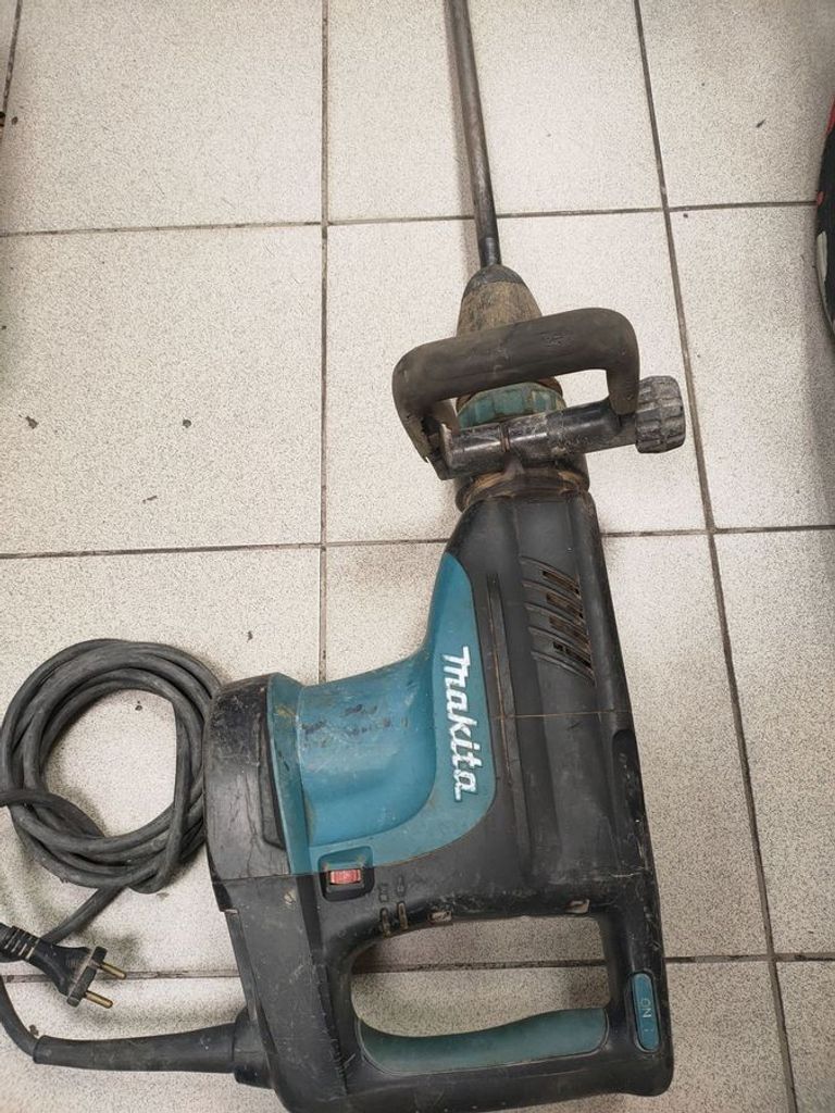 Оголошення Makita HM1203C Б/У
